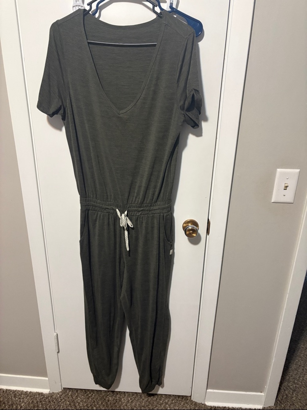 Vuori Olive V-Neck Short Sleeve Jumpsuit with Drawstring and pockets !